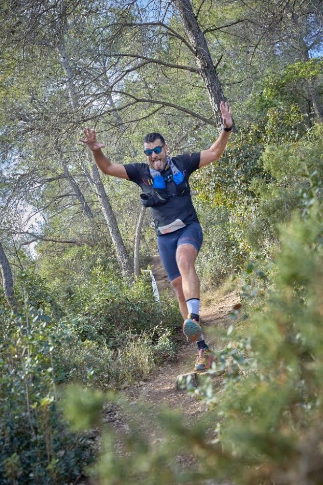 Andrés corrien do por montaña